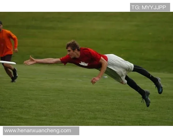 上海飞盘队在极限运动会中以90分稳居积分榜首位 上海飞盘队在极限运动会中以90分稳居积分榜首位