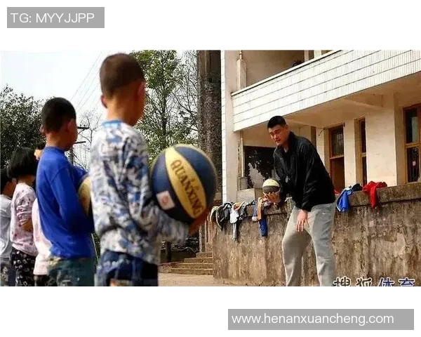 姚明的篮球之路：从内线巨人到控球能力的探讨与反思